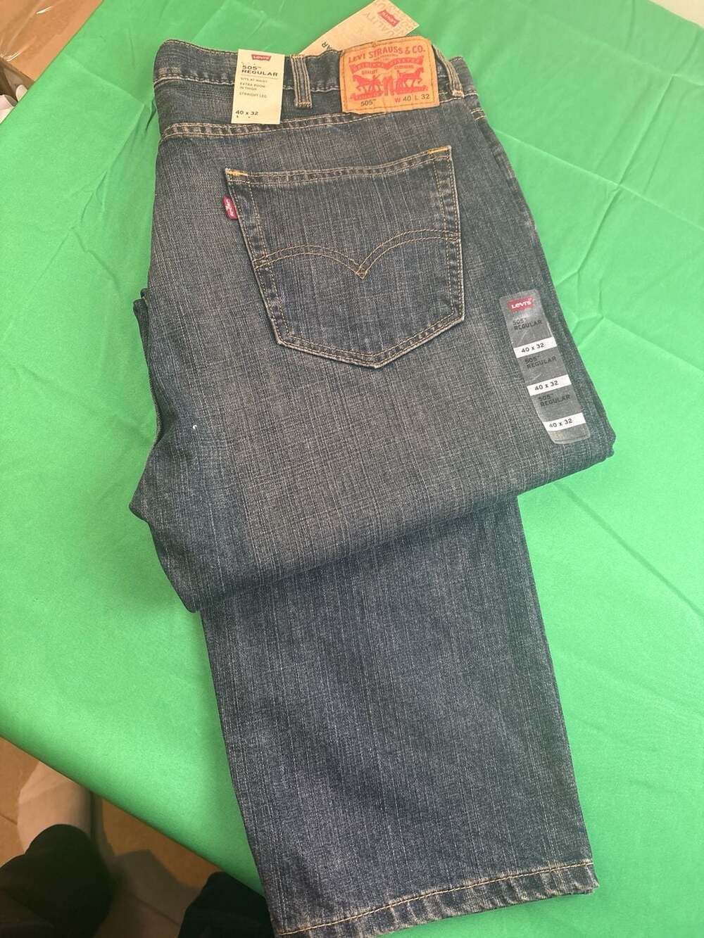 Levi's 505 Regular Fit Straight Leg Jeans 40x32 NWT